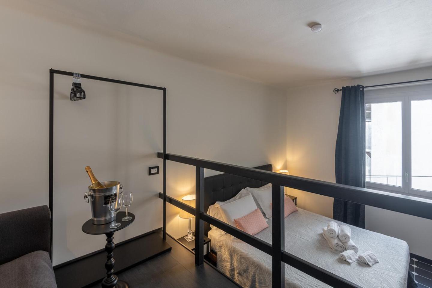 Apartment Acquario Casa Felice Genua